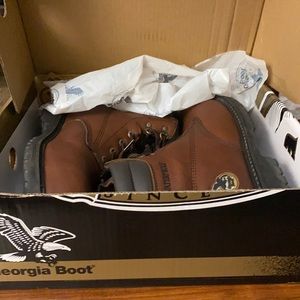 Steel toe, waterproof, leather, work boots